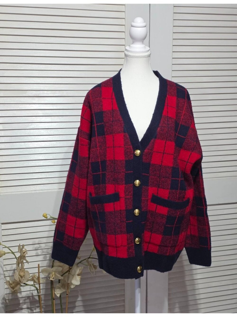 English Factory Women's Red Navy Check Plaid V-Neck Cardigan Sueter Size M 3884